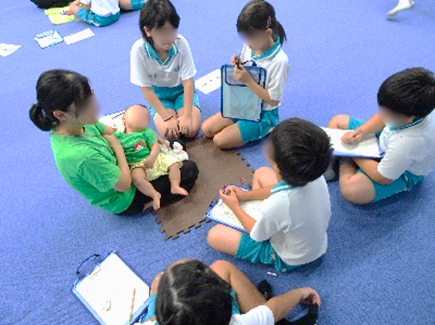 賀茂小学校４年生の取り組み「赤ちゃん先生」