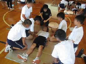 救急救命教室（加西中２年）