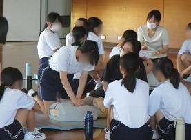 救急救命教室（加西中２年）